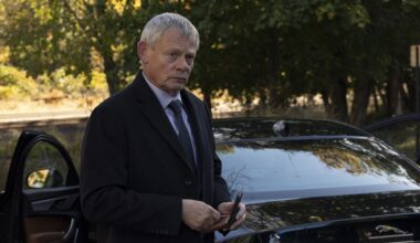 Martin Clunes 'passes on the torch' as he appears in Doc Martin remake Best Medicine