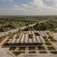 Mercado Nicolás Bravo by Aidia Studio