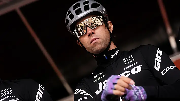 Michael Matthews breaks both wrists in training crash