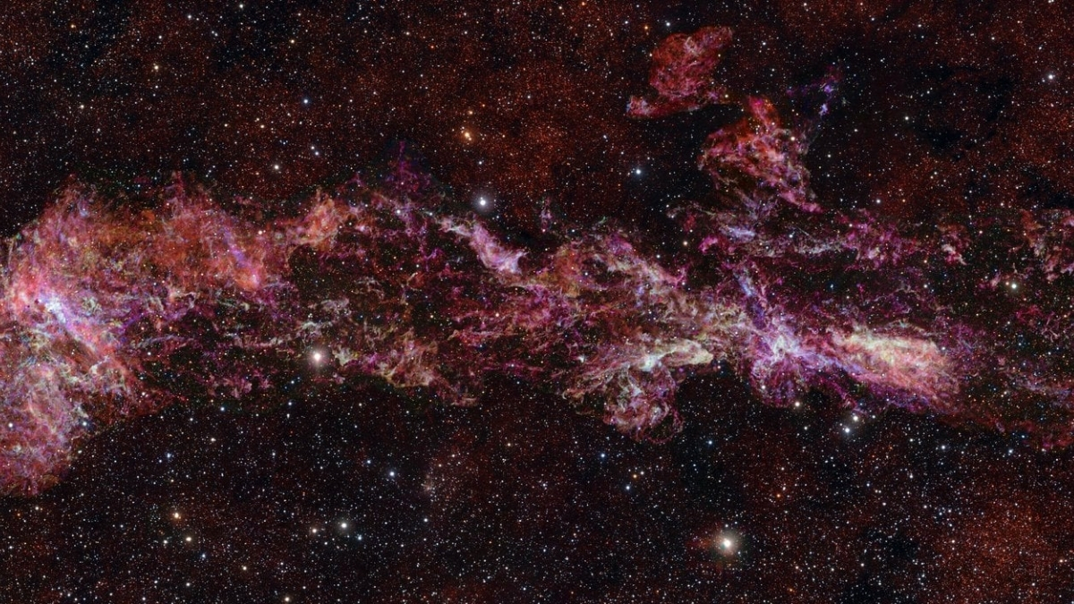 Stunning Image Reveals The Heart of Our Galaxy Like Never Before : ScienceAlert