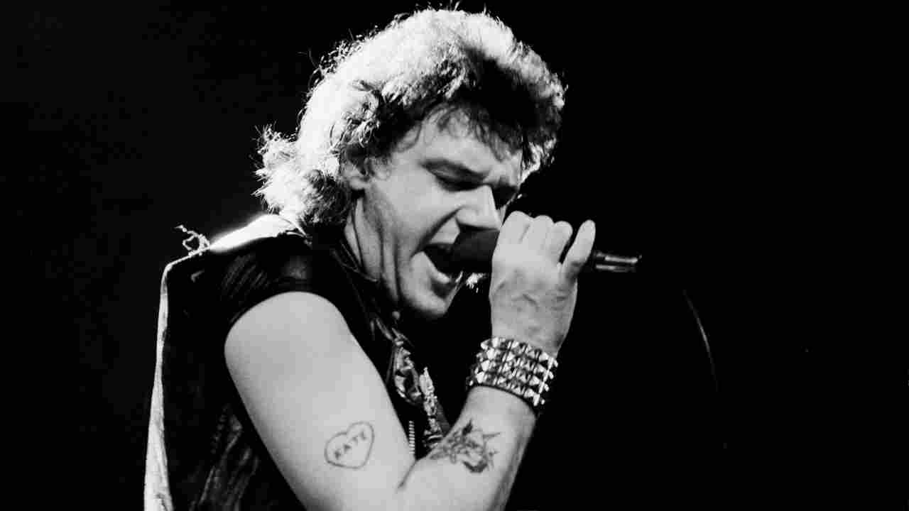 Iron Maiden&rsquo;s Paul Di&rsquo;Anno performing onstage in 1981