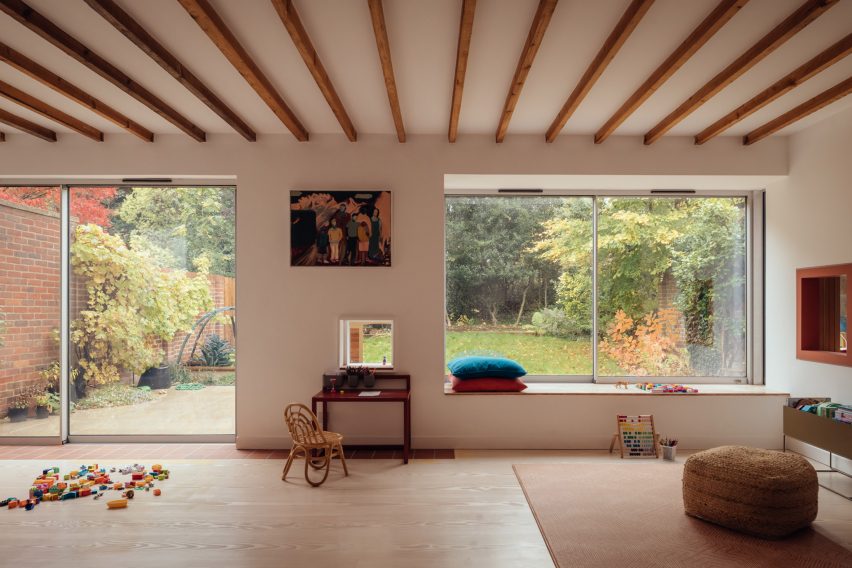 Living room of Oakfield Terrace by Archmongers