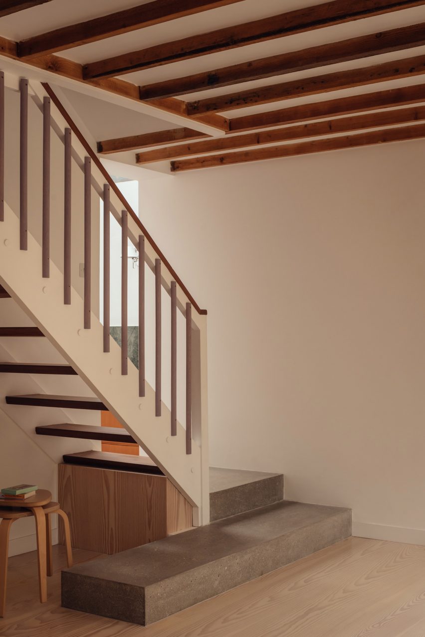 Staircase of Oakfield Terrace by Archmongers