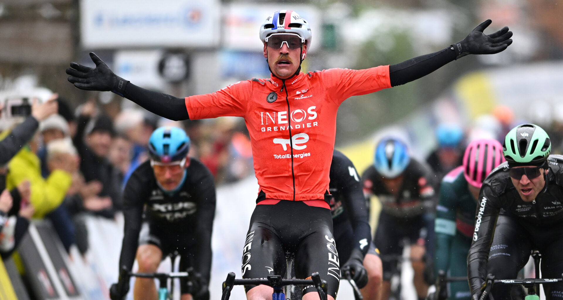 Godon wins Paris-Nice sprint in style