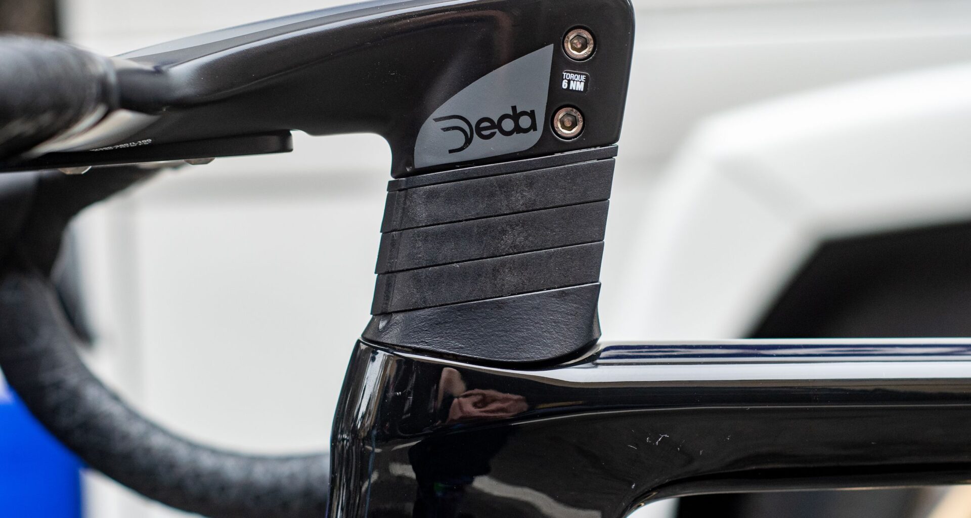 Where have all the slammed pro bike handlebars gone?! - Five tech trends from Opening Weekend