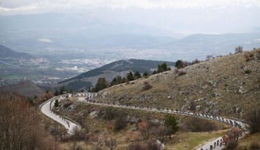 Tirreno-Adriatico stage 4 LIVE - Peloton closing rapidly on 12 man break in first half of stage