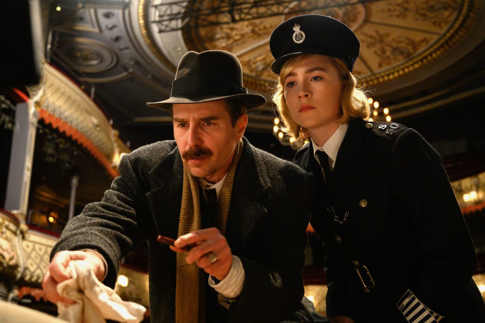 see how they run, saoirse ronan as constable stalker and sam rockwell as inspector stoppard