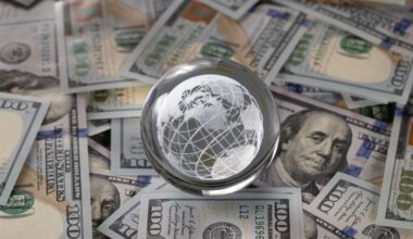 FX Daily: Dollar holds its own as economic fallout builds | articles