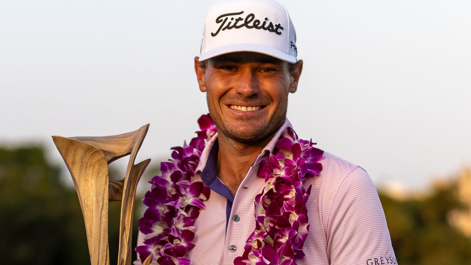 Jordan Gumberg celebrates his win at the Hainan Classic on the DP World Tour