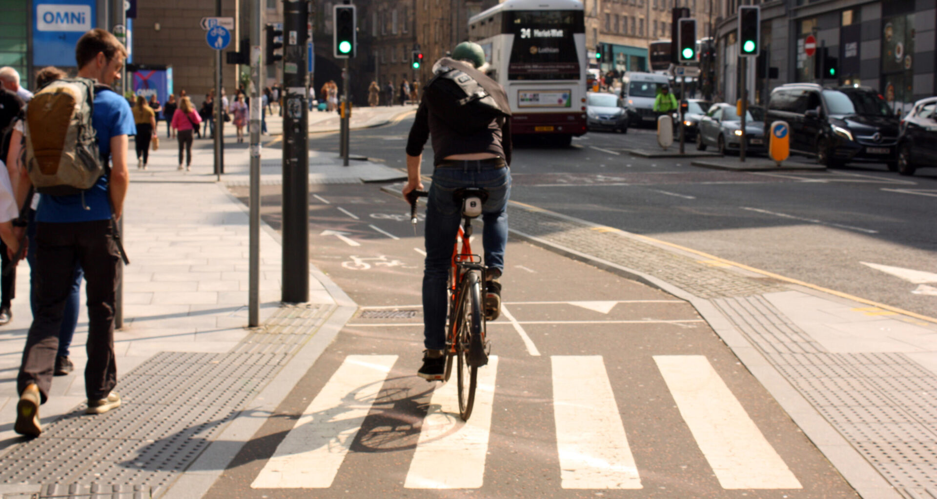 Political row erupts over Edinburgh cycling levels amid claims of cover up and cycle lanes "just not working", but council insists active travel picture remains positive - Cycling News | Bike Reviews