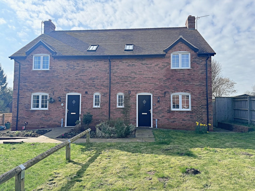 Property of the Week: modern three-bed in 'idyllic position' available for £450k | Property of the Week | News | Warwick Nub News