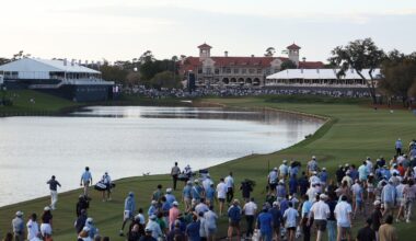 Smylie smashes the ball as he tackles No. 18 at Players - Golf Channel