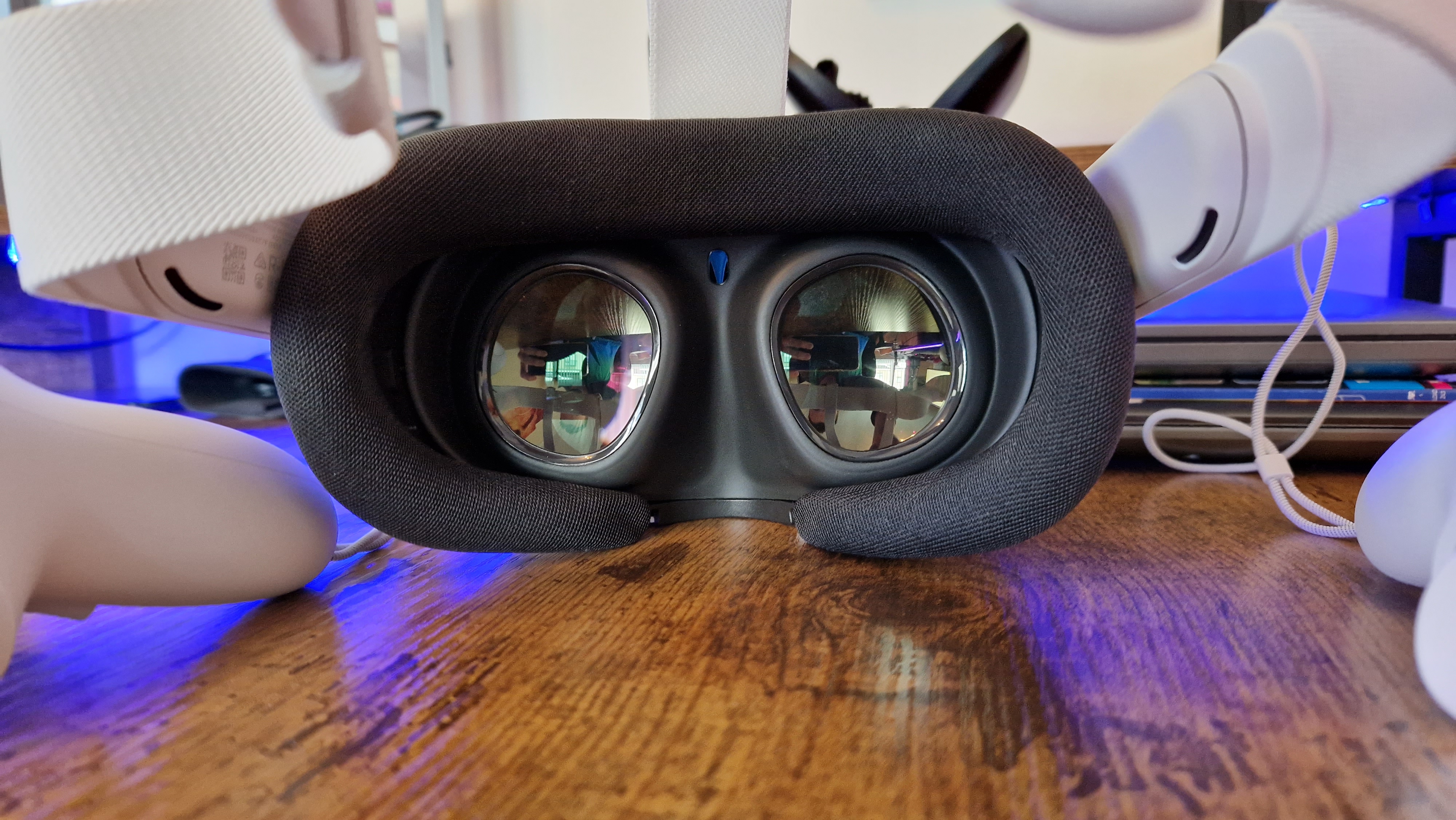 Meta Quest 3's facial interface and pancake lenses