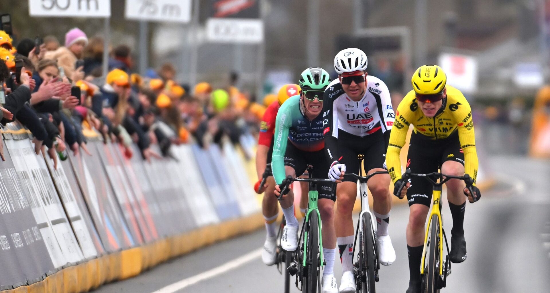 'We were very close' – Visma-Lease a Bike point fingers after chase group fumbles catch of Van der Poel in E3 Saxo Classic