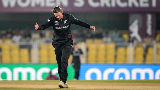 veteran-new-zealand-seamer-lea-tahuhu-has-anounced-her-retirement-from-odi-cricket