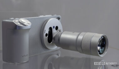 vivo X300 Ultra with 400mm telephoto extender