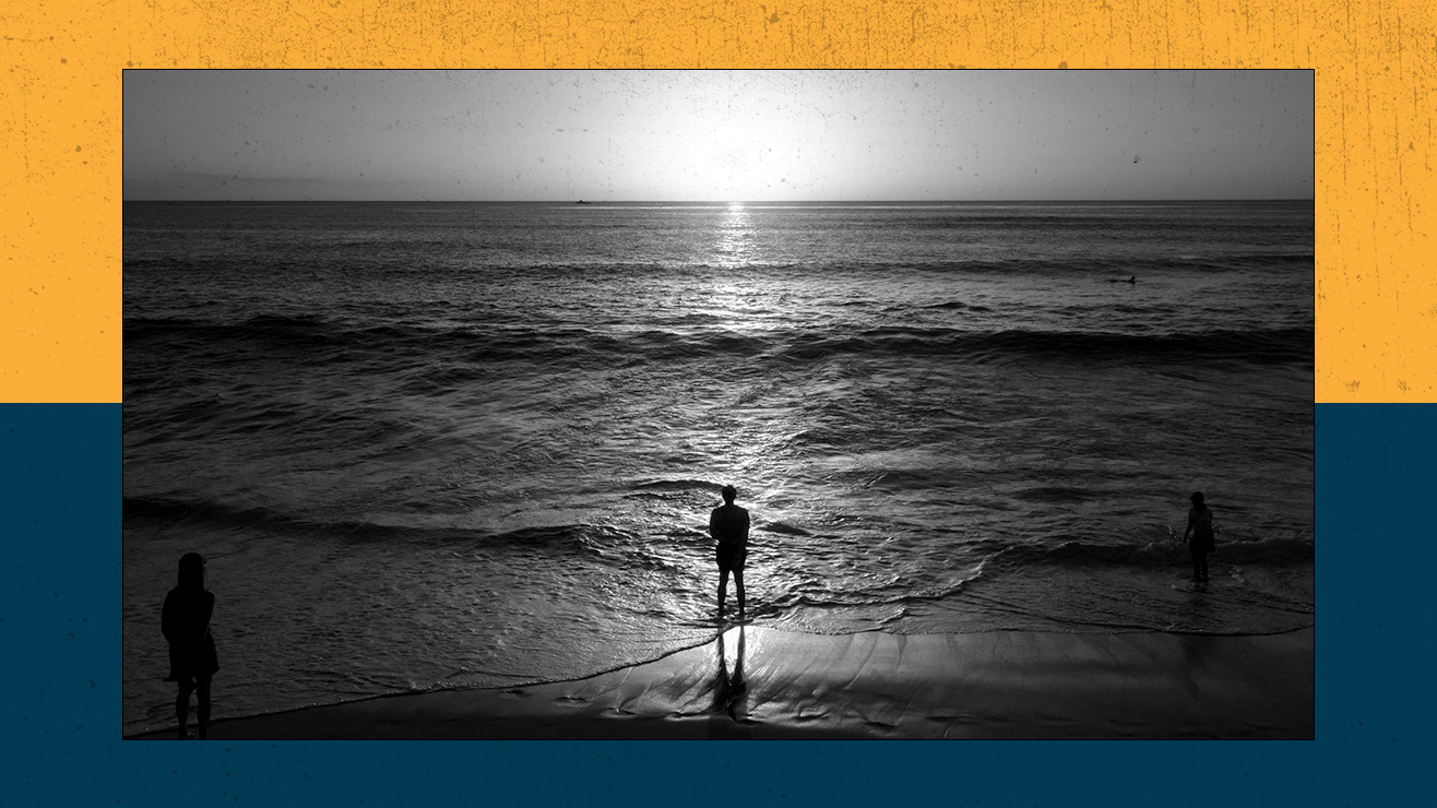 The sunset at La Jolla's Windansea Beach during a winter heat wave on January 31, 2026 in San Diego, California.