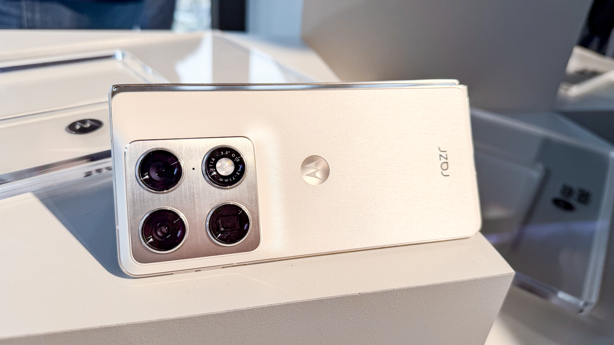 Moto Razr Fold back, tented position