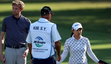 Sei Young Kim rides ups, downs to hold LA lead