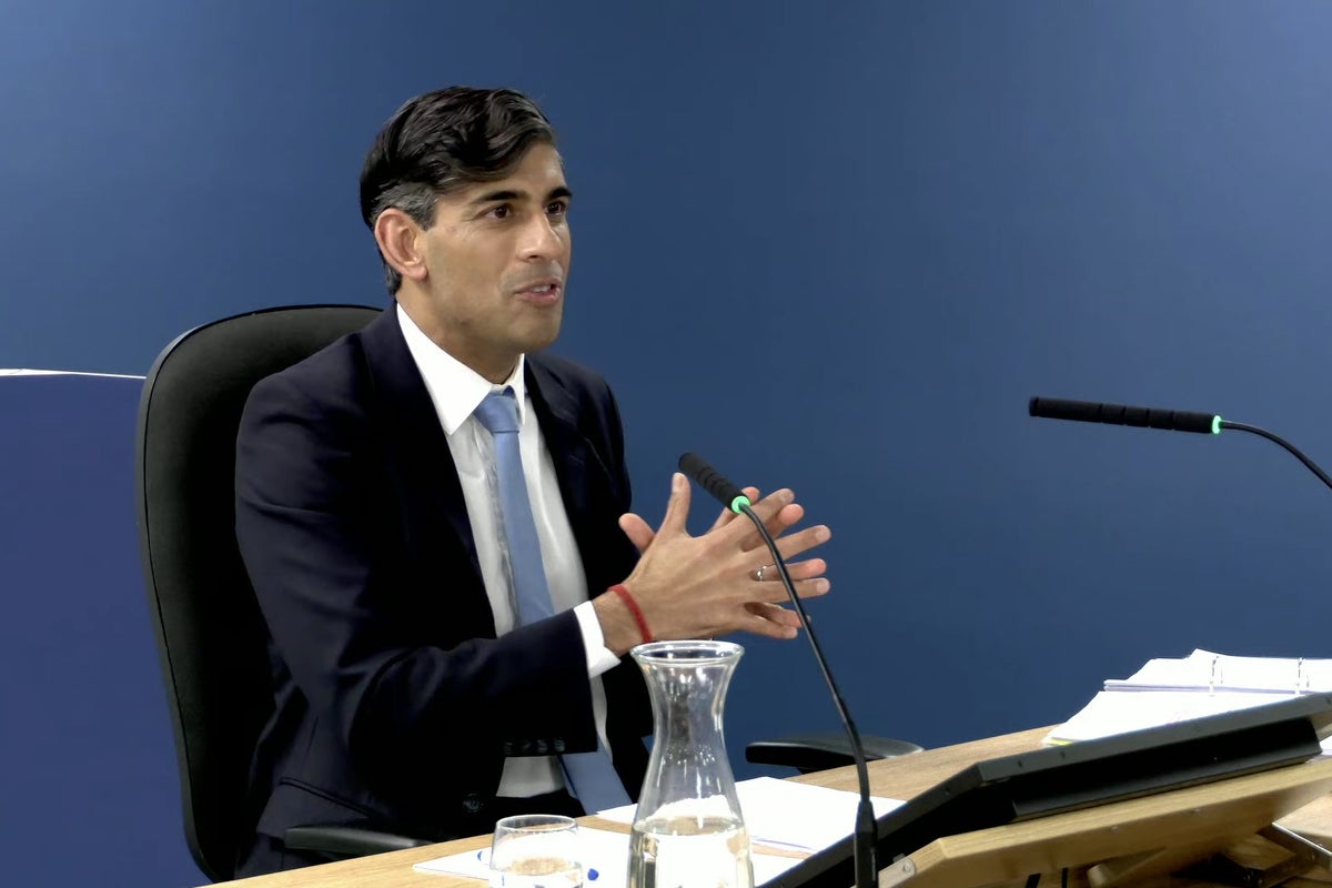 Sunak suggests scrapping national insurance to support young people at risk of unemployment from AI