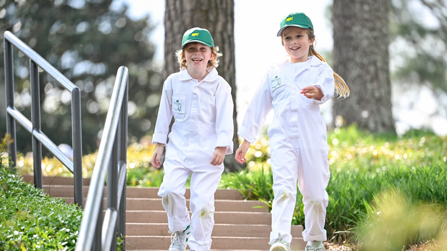 Frankie Fleetwood at 4 years old in 2022, prepares to putt on the No. 5 green.