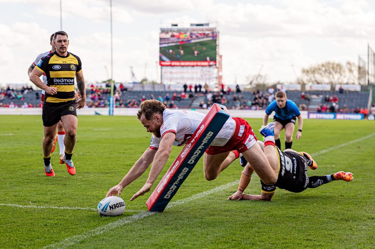 Joe Burgess with a flying finish to conclude the scoring against York Knights in the Challenge Cup.