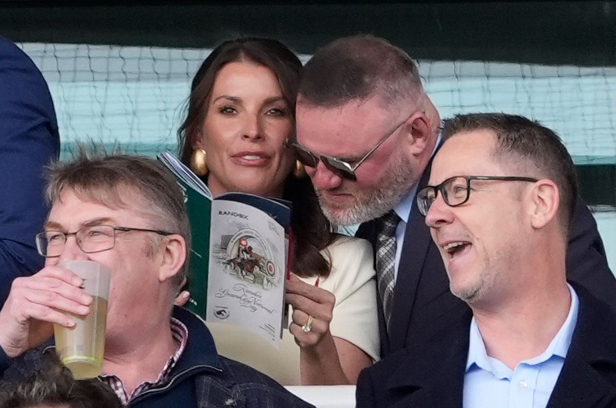 Coleen and Wayne were seen canoodling during the racecourse