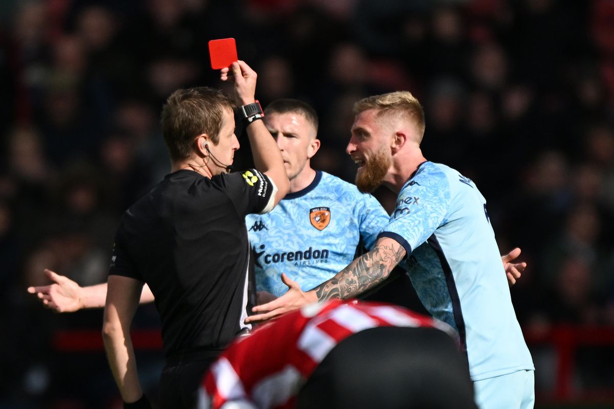  John Lundstram was shown a red card by referee John Brooks 