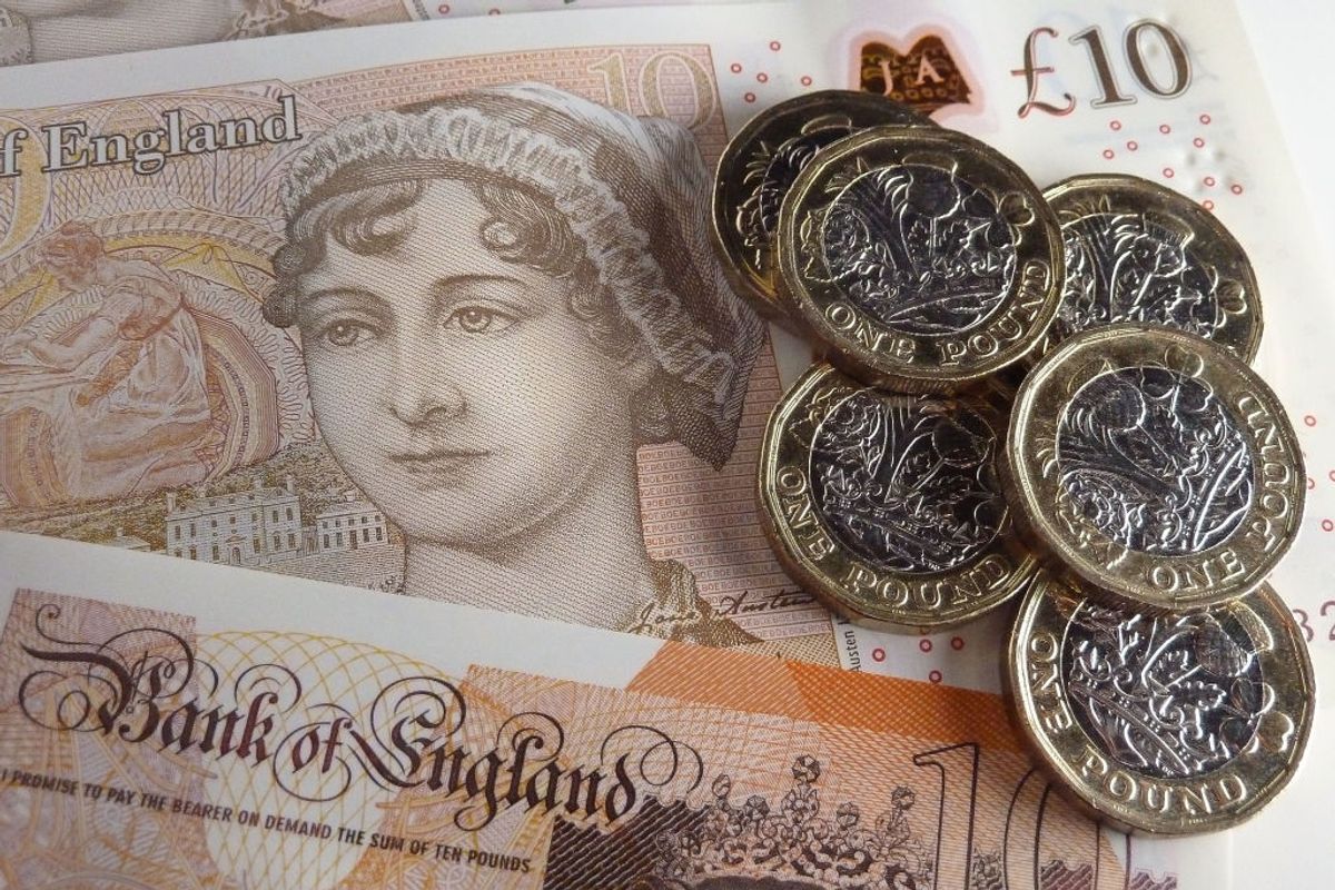 A Reddit user posted some useful tips to keep safe from fraud and scams