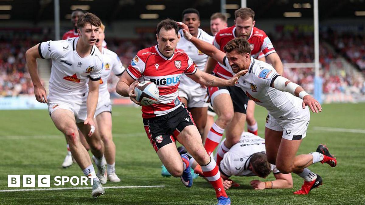 Tomos Williams of Gloucester breaks to score a try during the Gallagher PREM match between Gloucester Rugby and Exeter Chiefs at Kingsholm Stadium.