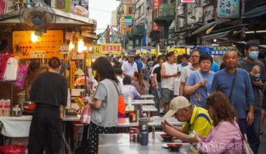 Taiwan economic gauge flashes 'red' for 4th straight month