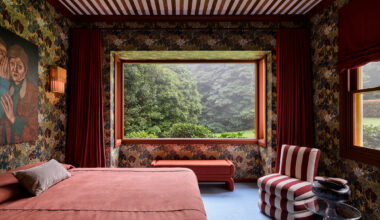 A house that dreams in colour