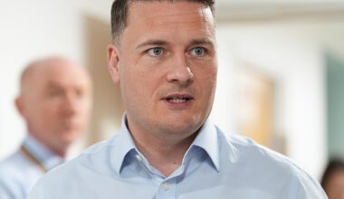 Wes Streeting (pictured) is under pressure from the Green Party leader and Left-wing doctors' associations to cut ties with Palantir