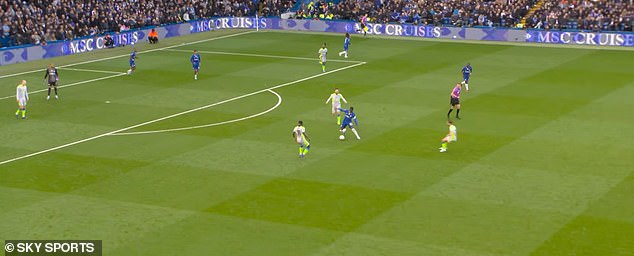 City pressed high in the second half, with three players (Jeremy Doku, Rayan Cherki and Bernardo Silva) blocking Moises Caicedo's route out of his own third