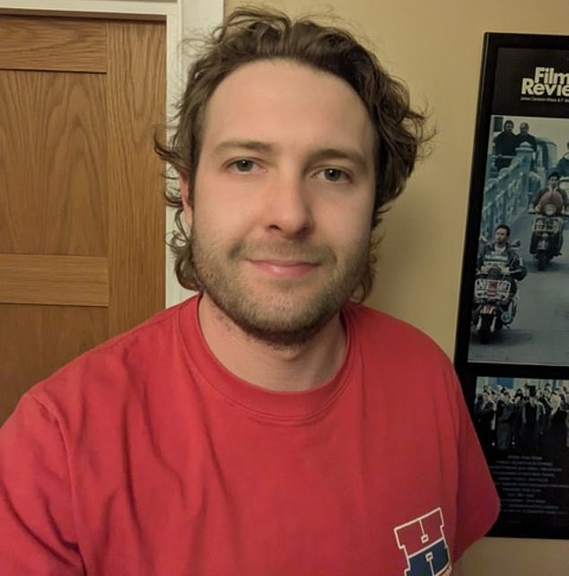Student Indio Roe had a severe allergic reaction to a curry while working as an extra on a Bollywood film set in Brighton