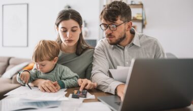 How To Navigate Financial Uncertainty, According To Experts