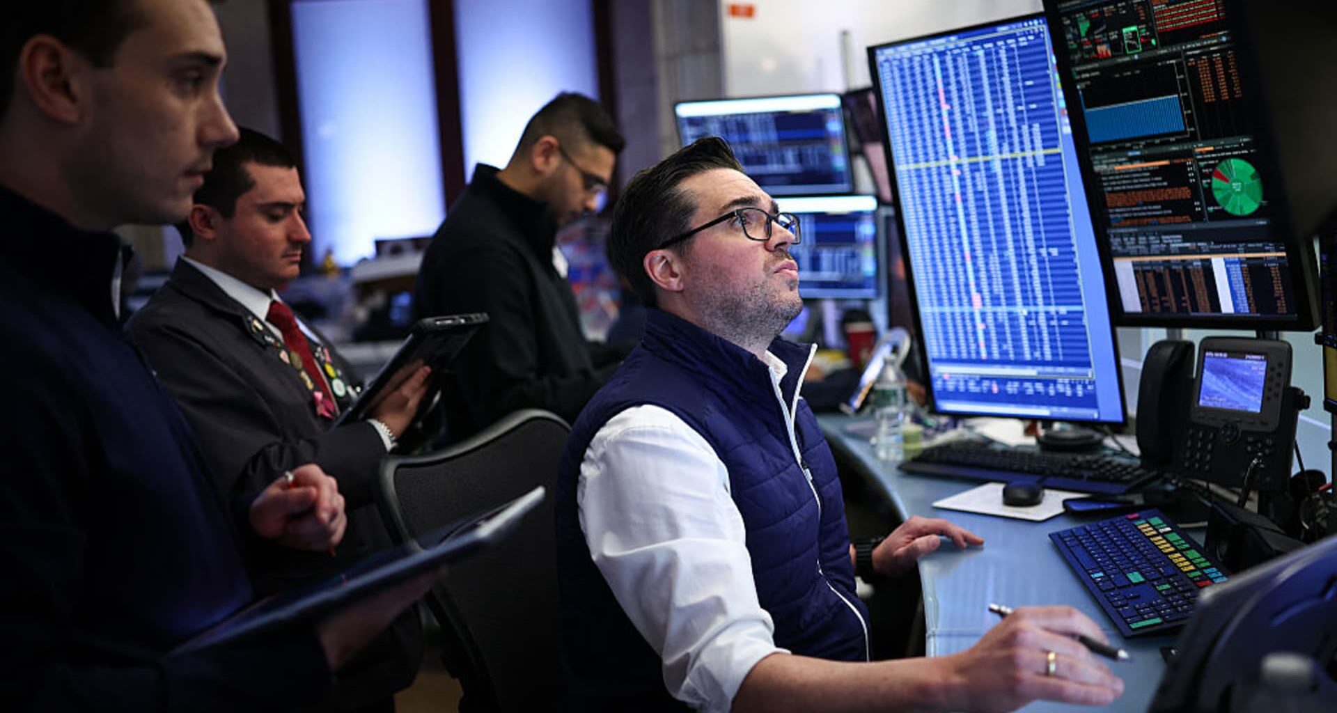 AI threat plagues software stocks after latest updates from Anthropic