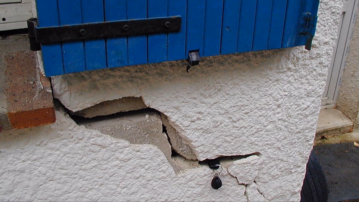 'Shrinking-swelling’ phenomenon is putting 12m French homes at risk. Is climate change to blame?