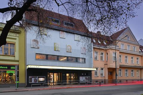 Kino Svet, Czech