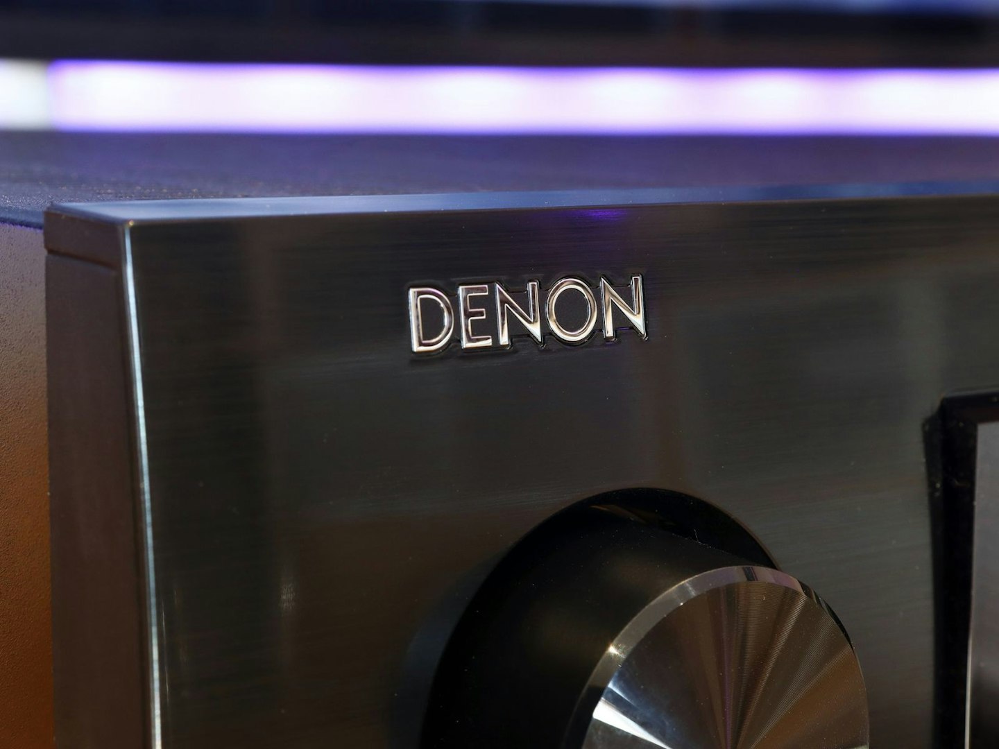 Denon AVR-X2800H Home Cinema Amplifier - front logo