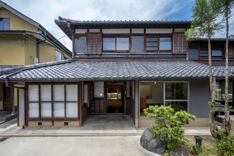 Old Folk House in Iwakura / td-Atelier - Exterior Photography, Wood, Door, Balcony