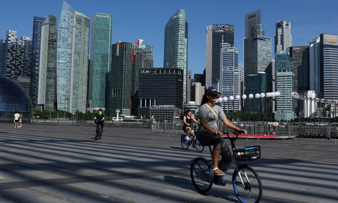 World's second-richest country supports citizens amid energy supply shortages