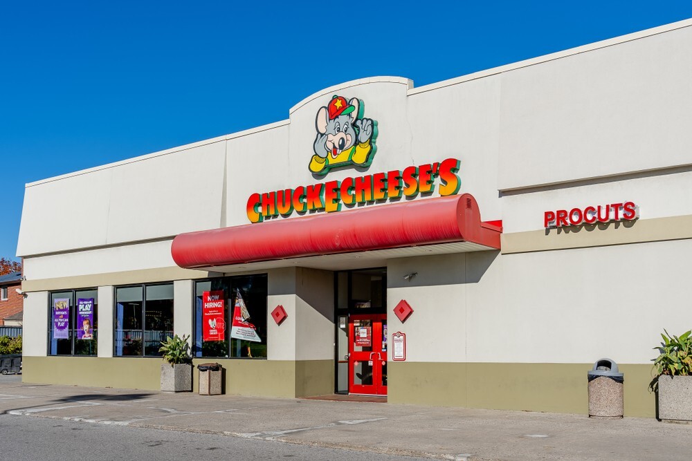 Legendary American Restaurant Chain Chuck E Cheese Is Coming to the UK