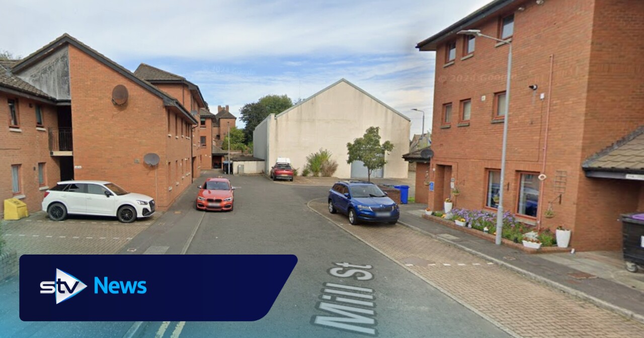 Man stabbed in Ayr murder bid as police urge witnesses to come forward