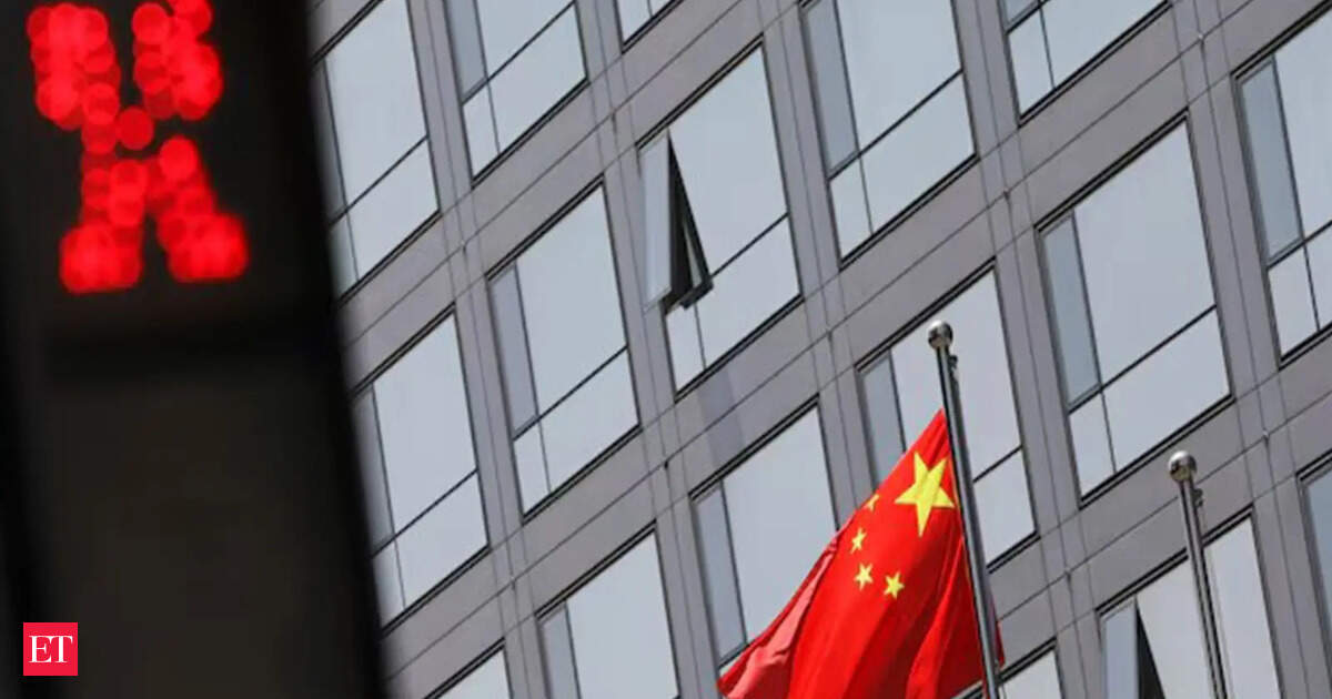 China's economic slowdown deepens as public confidence wanes