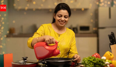 FSSAI shares how much oil you should consume in a day and effective steps to track oil intake; easy zero-oil dishes inside - The Times of India