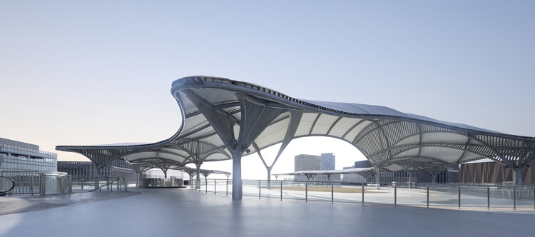 Renovation of DISHUILAKE Subway Station / Shanghai ZF Architectural Design - Image 3 of 29