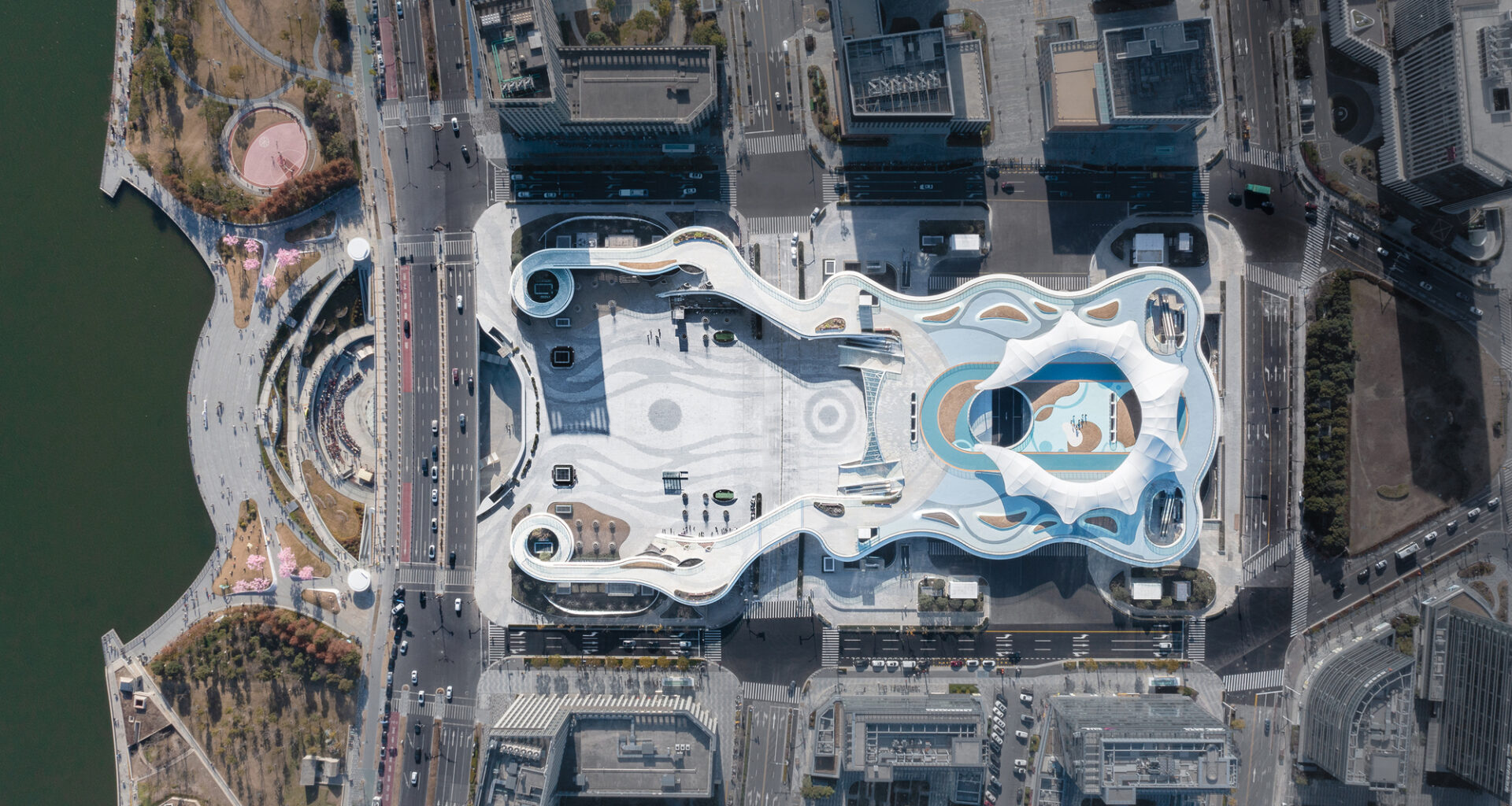 Renovation of DISHUILAKE Subway Station / Shanghai ZF Architectural Design