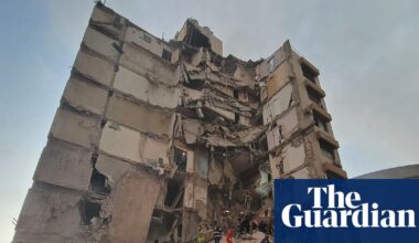 The deadliest 10 minutes in decades: Lebanese reel from Israeli strikes that killed hundreds | Lebanon