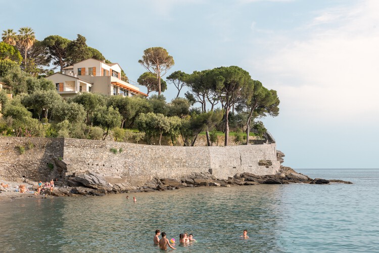 Villa in Recco / Gosplan + Giordano Hadamik Architects + caarpa + studio.skey - Image 2 of 36